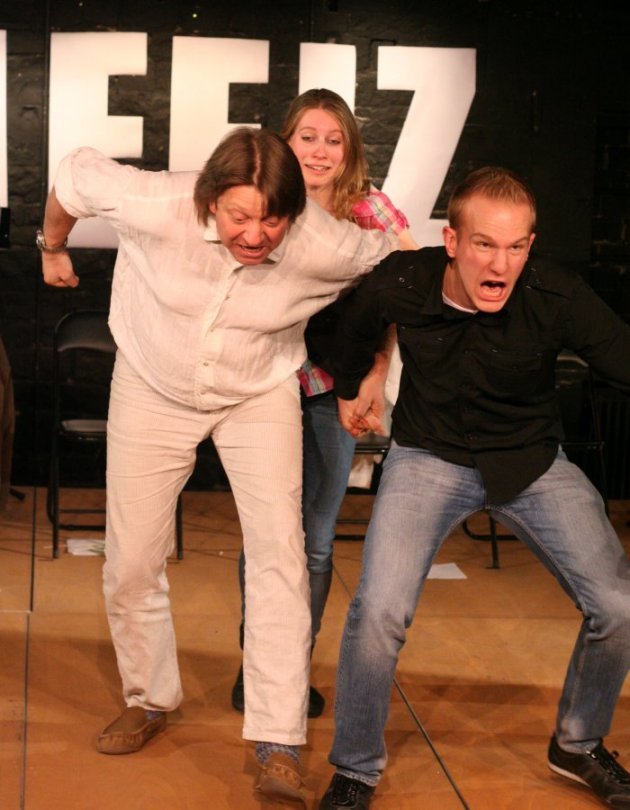 Szene aus Benefiz - Jeder rettet einen Afrikaner